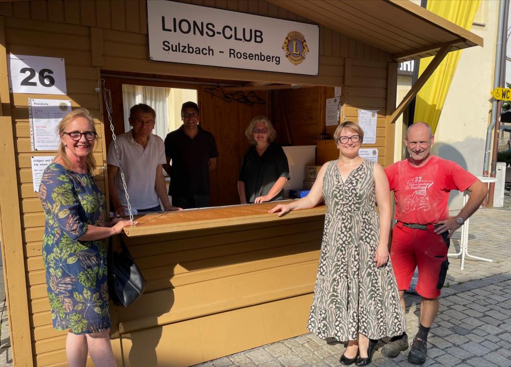 Lions bei der Verkaufsbude